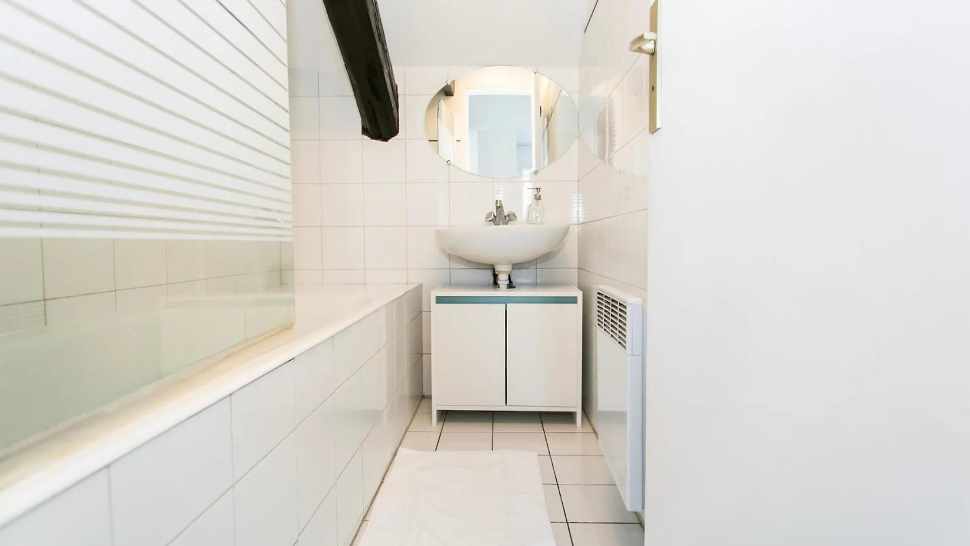 Apartment Upper 1br Cozy *