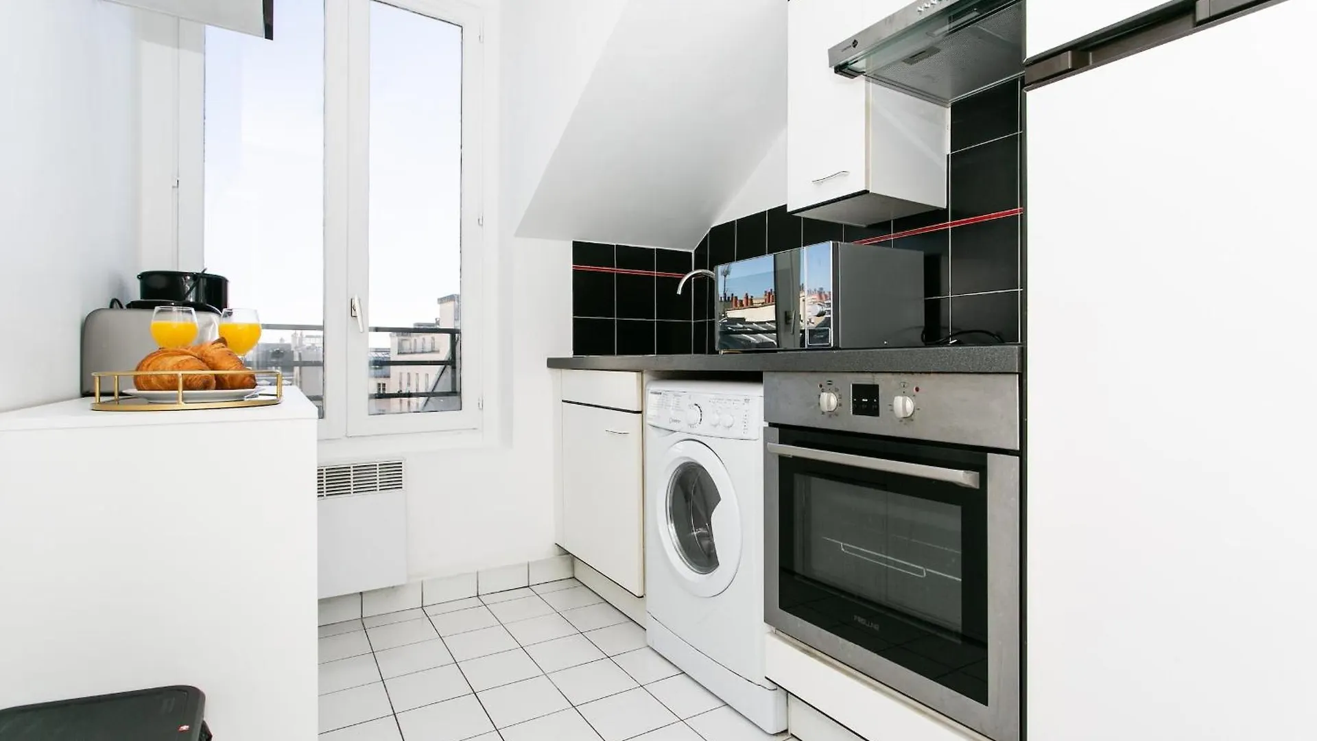 Upper 1br Cozy
